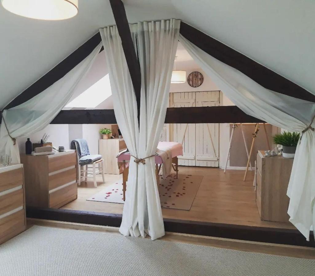 Le Sablon - Appartement Bien-Etre, Spa & Massages A 20Mn De Reims Centre Unchair Экстерьер фото